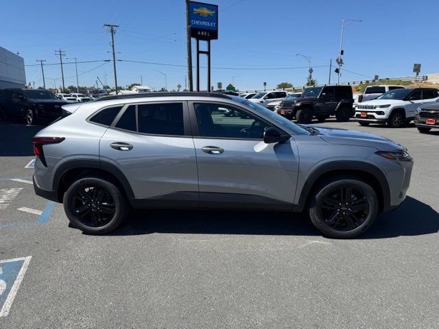 New 2026 Chevrolet Trax ACTIV w/ Sunroof Package FWD image 5
