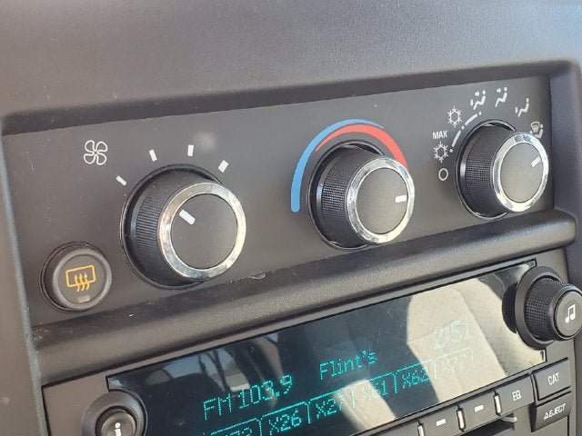 Used 2015 Chevrolet Express 2500 LT w/ LT Preferred Equipment Group RWD image 16