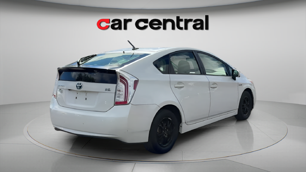 Used 2014 Toyota Prius Three FWD image 5