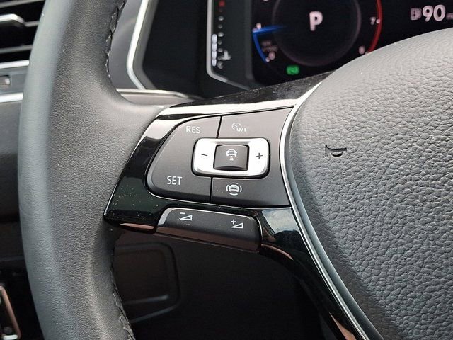 Certified 2020 Volkswagen Tiguan SEL w/ 3rd Row Seat Package image 27