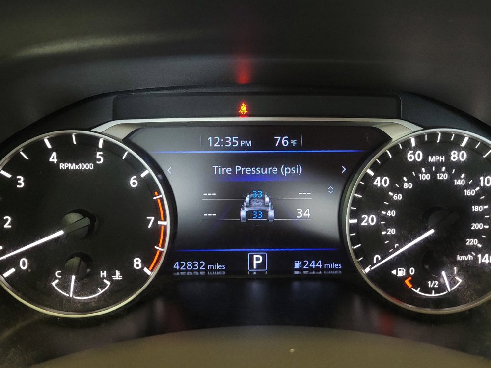 Used 2024 Nissan Altima 2.5 SV AWD/4WD image 23