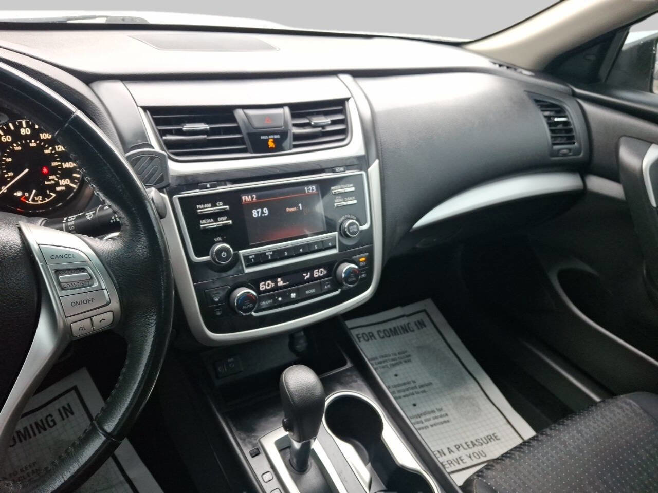 Used 2017 Nissan Altima 2.5 SV image 9