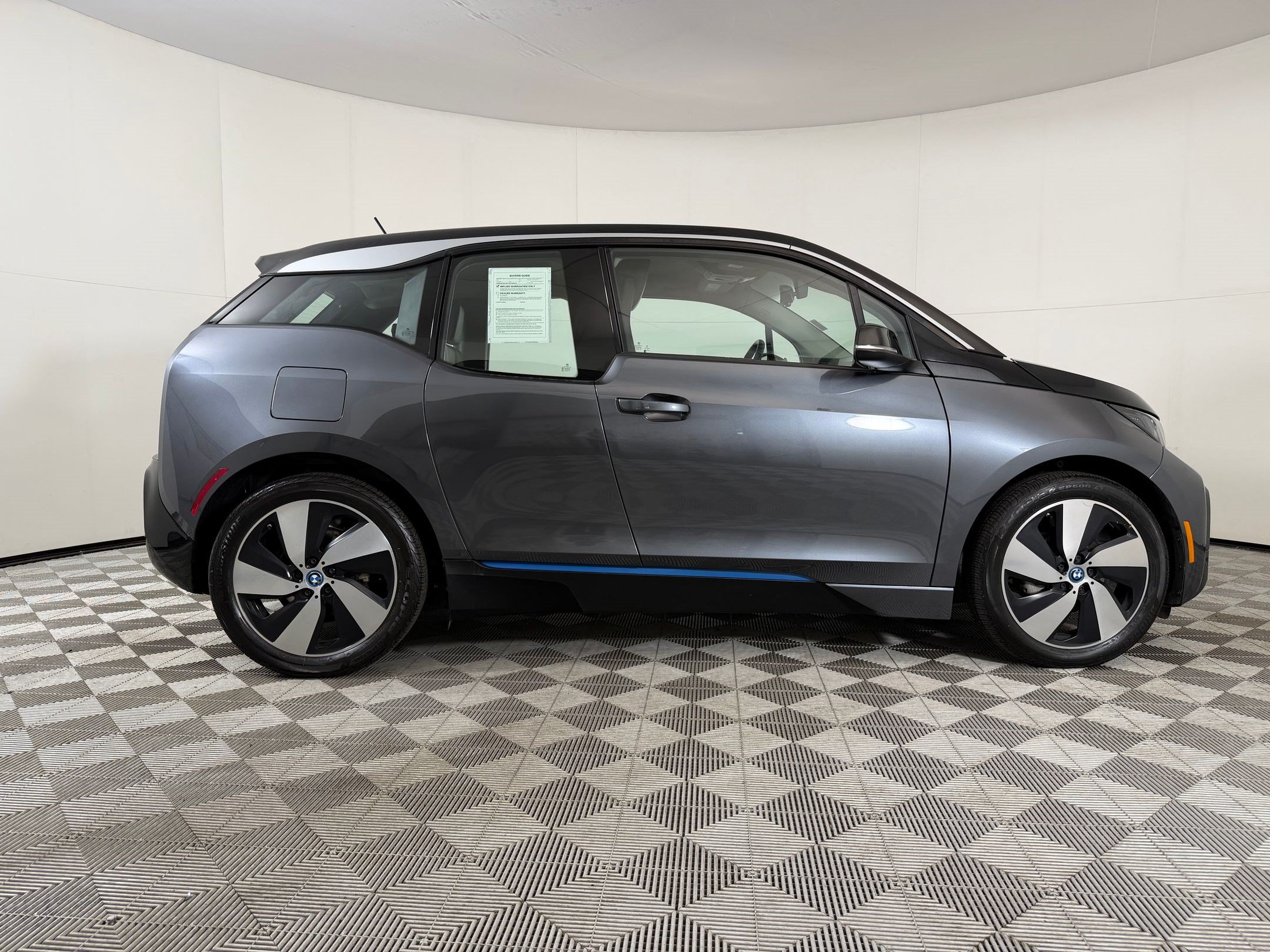 Used 2020 BMW i3 RWD image 8
