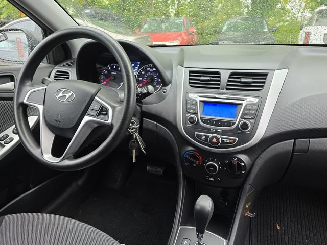 Used 2012 Hyundai Accent GS FWD image 11