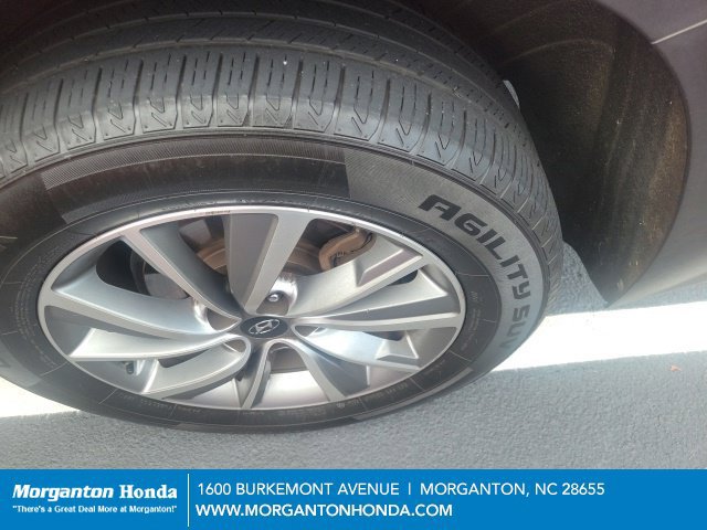 Used 2019 Hyundai Santa Fe AWD image 7