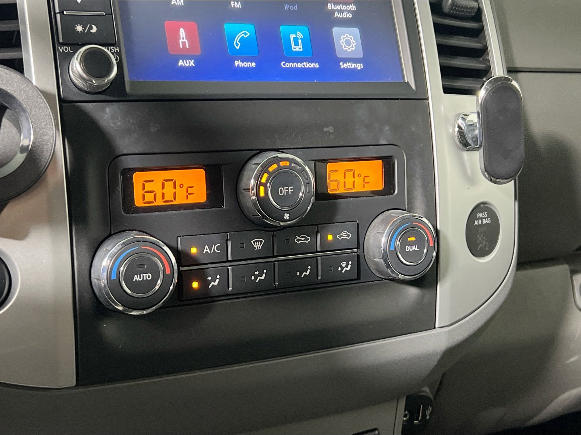 Used 2021 Nissan Frontier SV w/ Midnight Edition Floor Mats image 26