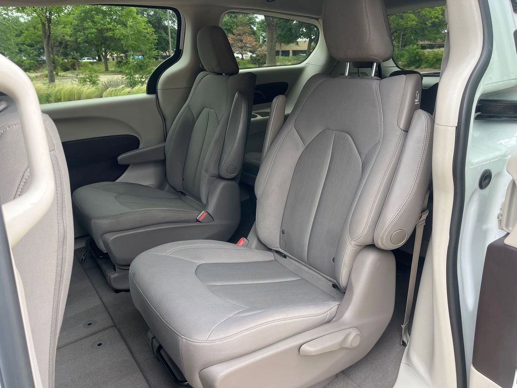 Used 2020 Chrysler Voyager LX w/ Cold Weather Group image 19