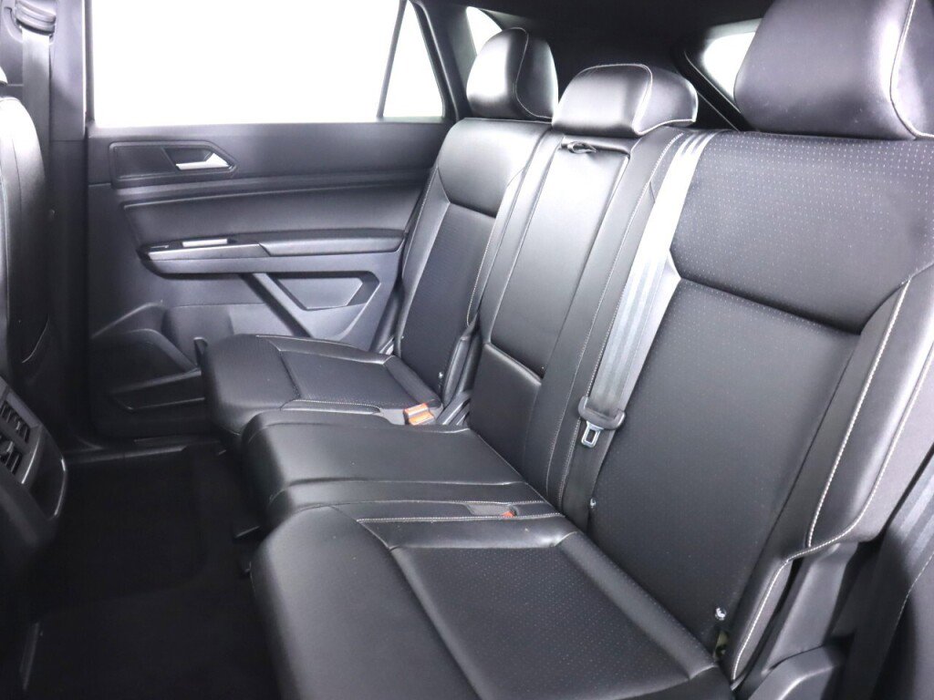 Used 2020 Volkswagen Atlas Cross Sport SEL image 35