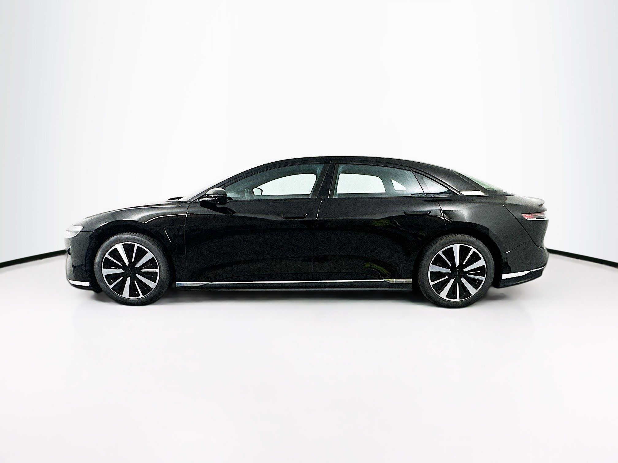 Used 2023 Lucid Air Pure AWD/4WD image 4