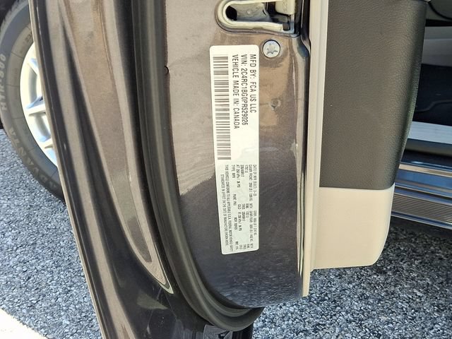 Certified 2023 Chrysler Pacifica Touring-L FWD image 27