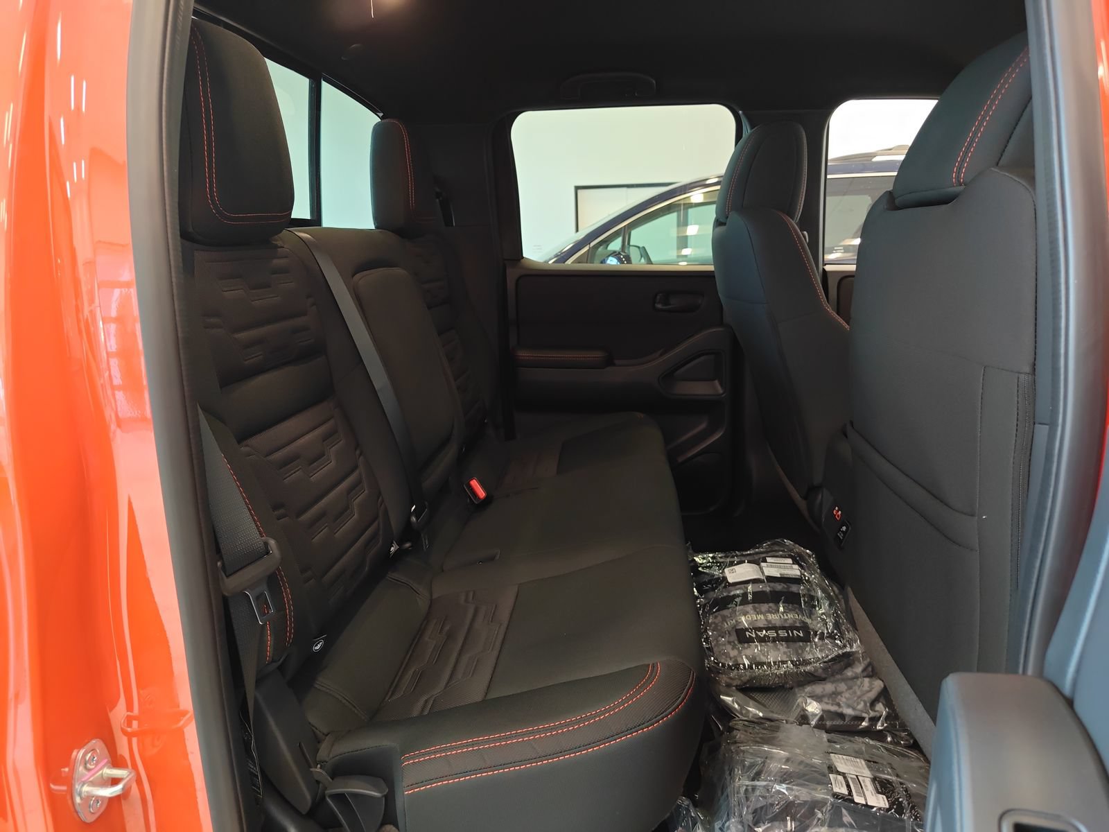 New 2026 Nissan Frontier PRO-4X w/ Pro-4x Convenience Package AWD/4WD image 15