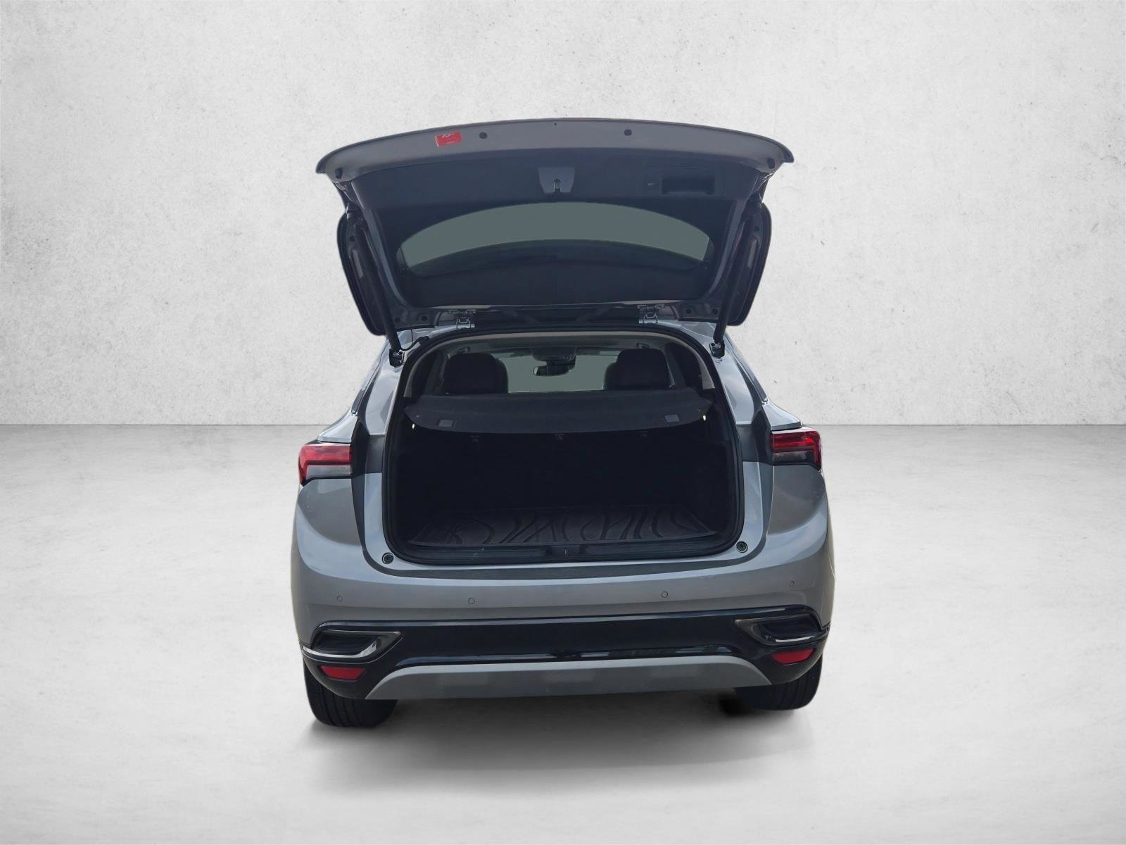 Used 2023 Buick Envision Essence w/ Sport Touring Package FWD image 7