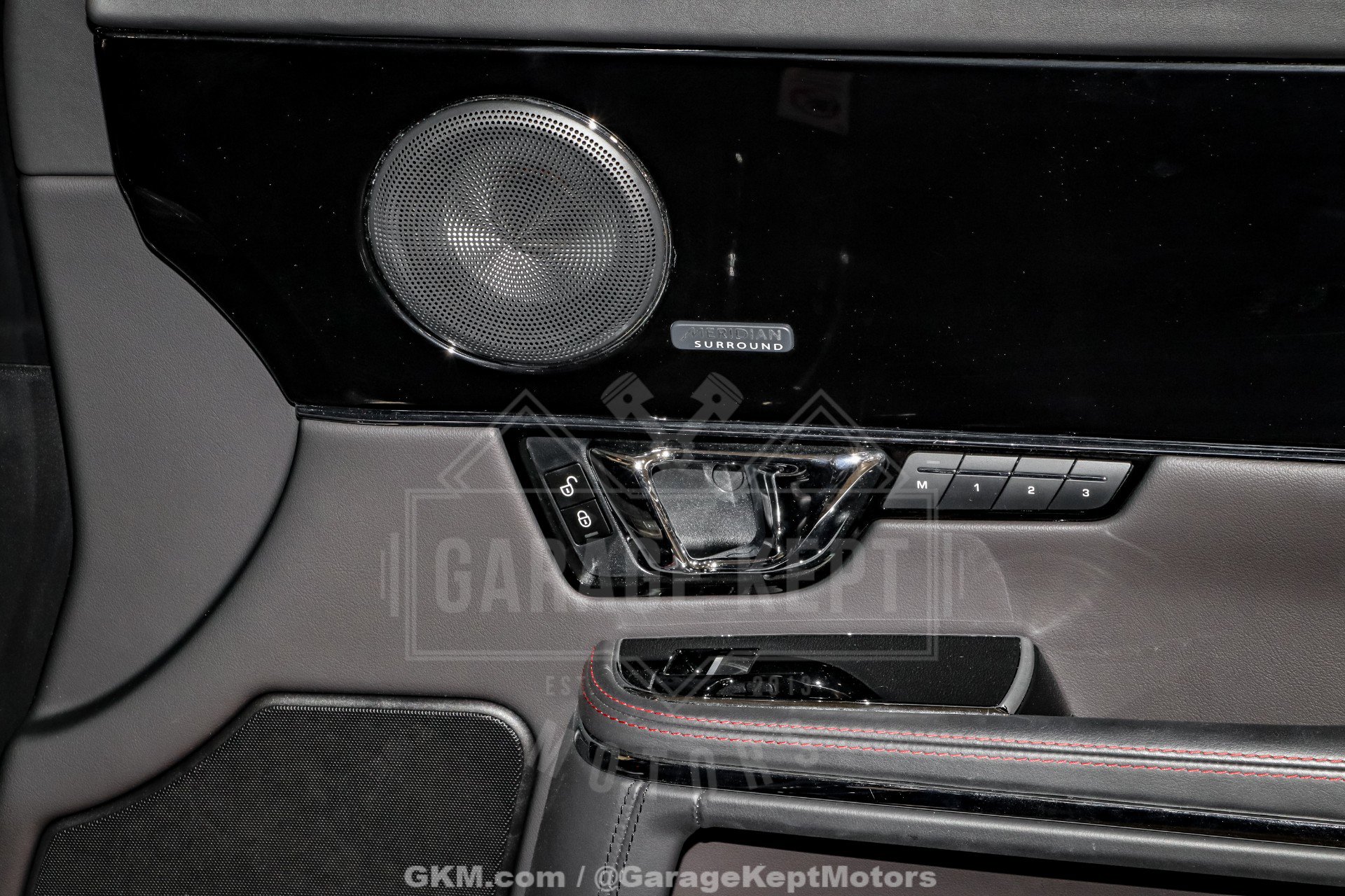 Used 2015 Jaguar XJ R LWB image 72