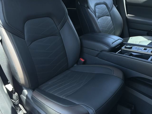 Used 2024 Nissan Pathfinder Platinum w/ Cargo Package AWD/4WD image 37