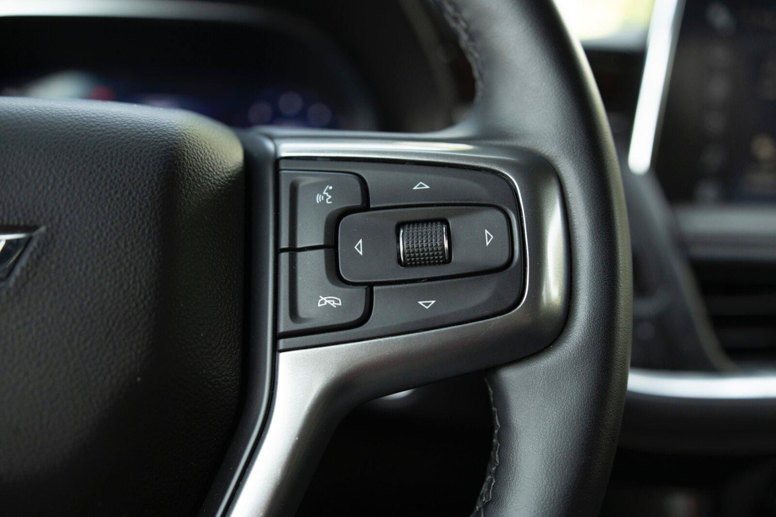 Used 2024 Chevrolet Tahoe Premier AWD/4WD image 7
