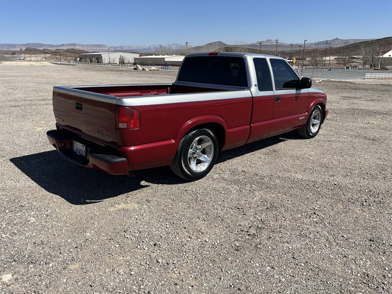 Used 2003 Chevrolet S10 Pickup LS w/ LS Preferred Equipment Group image 6