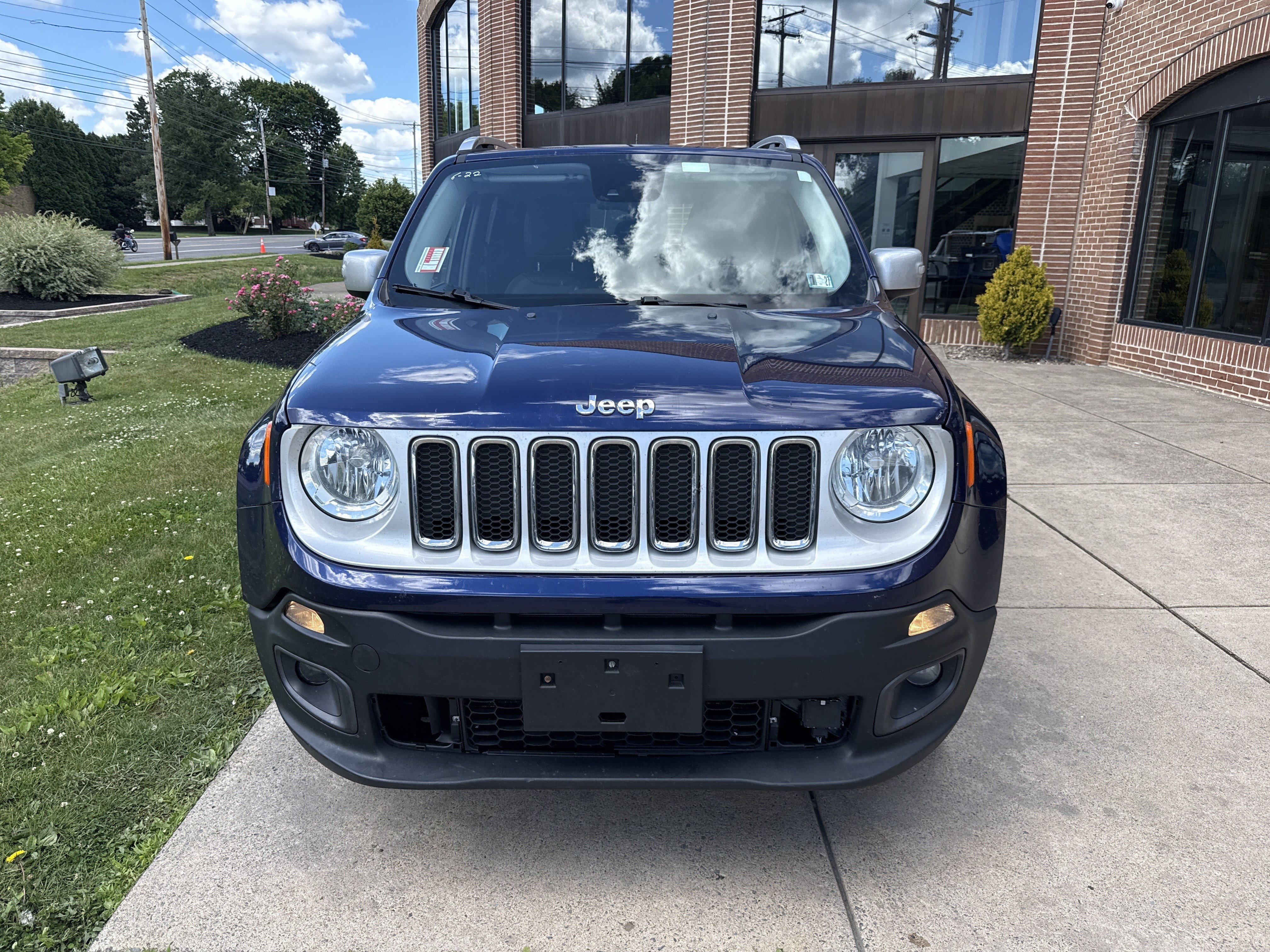 Used 2016 Jeep Renegade Limited AWD/4WD image 7