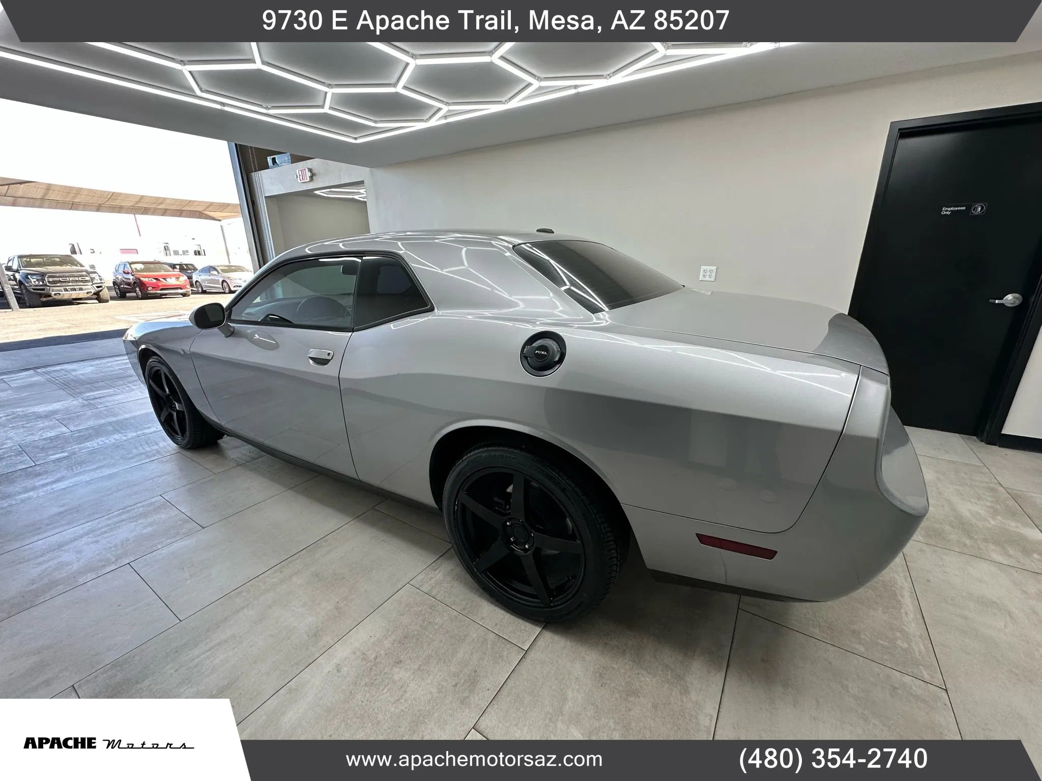 Used 2014 Dodge Challenger SXT image 11