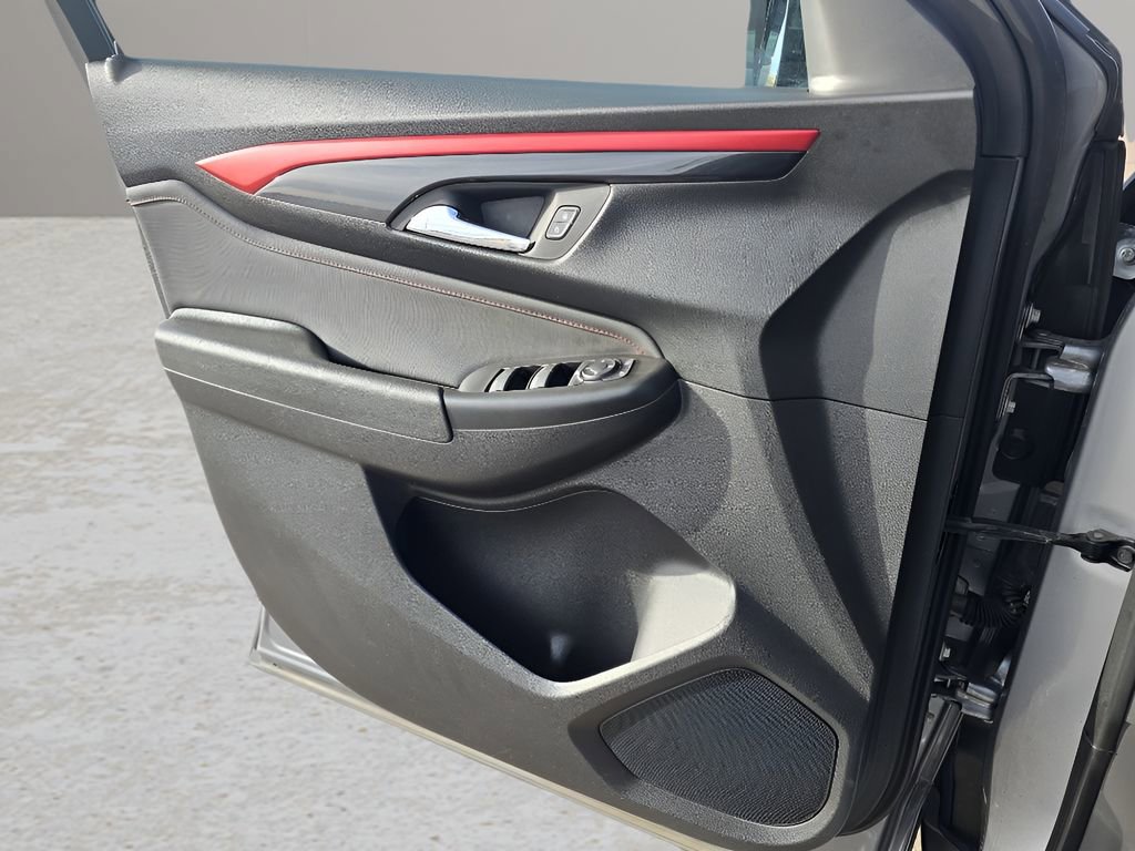 Used 2024 Chevrolet TrailBlazer RS w/ Driver Confidence Package image 17