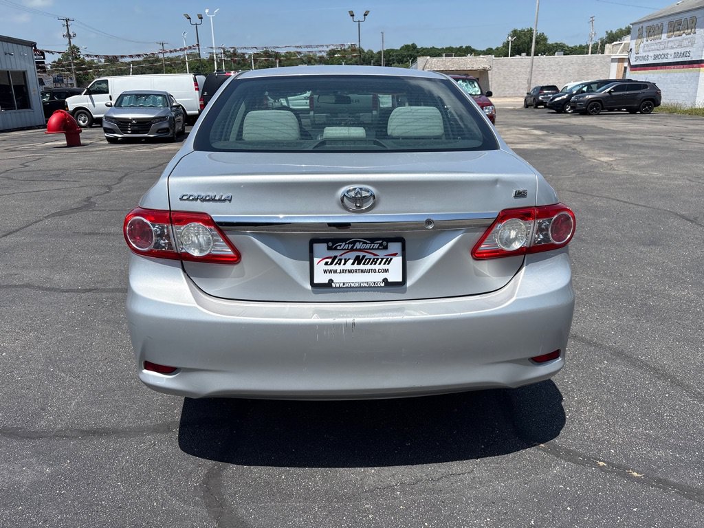 Used 2013 Toyota Corolla LE FWD image 4