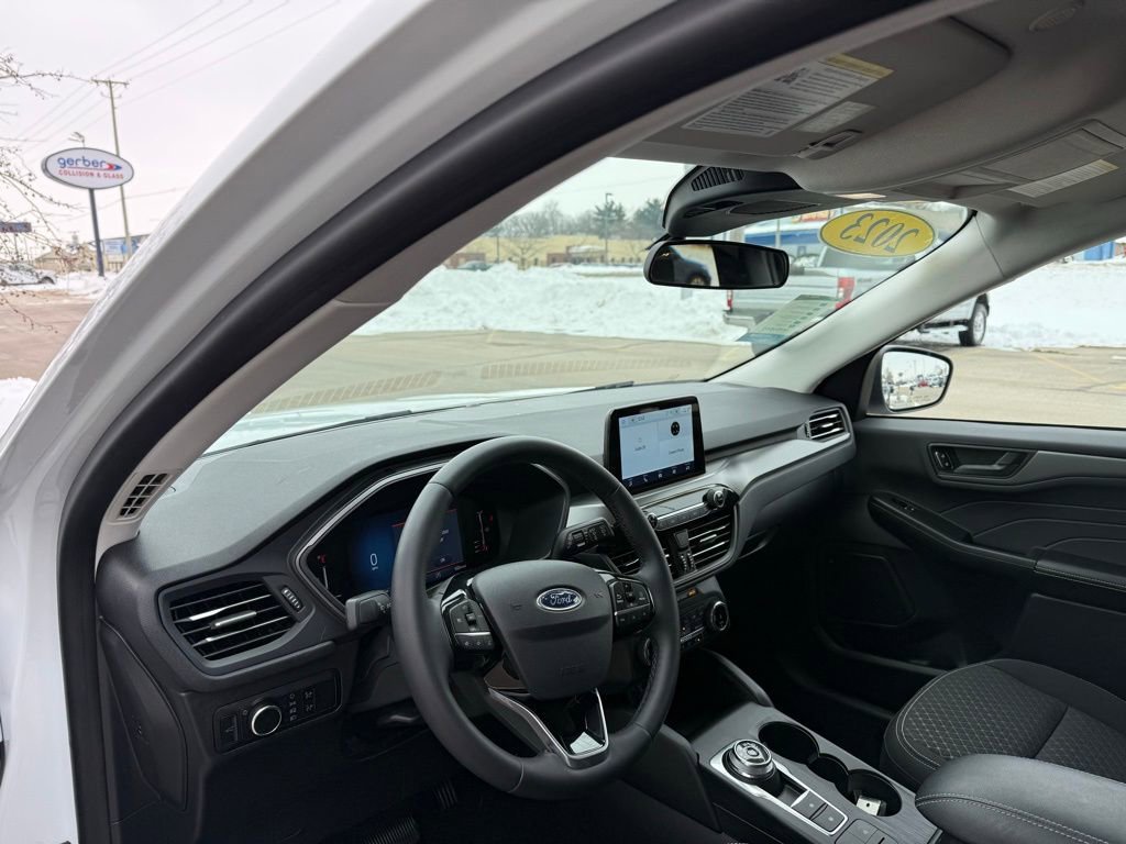 Certified 2023 Ford Escape Active image 2