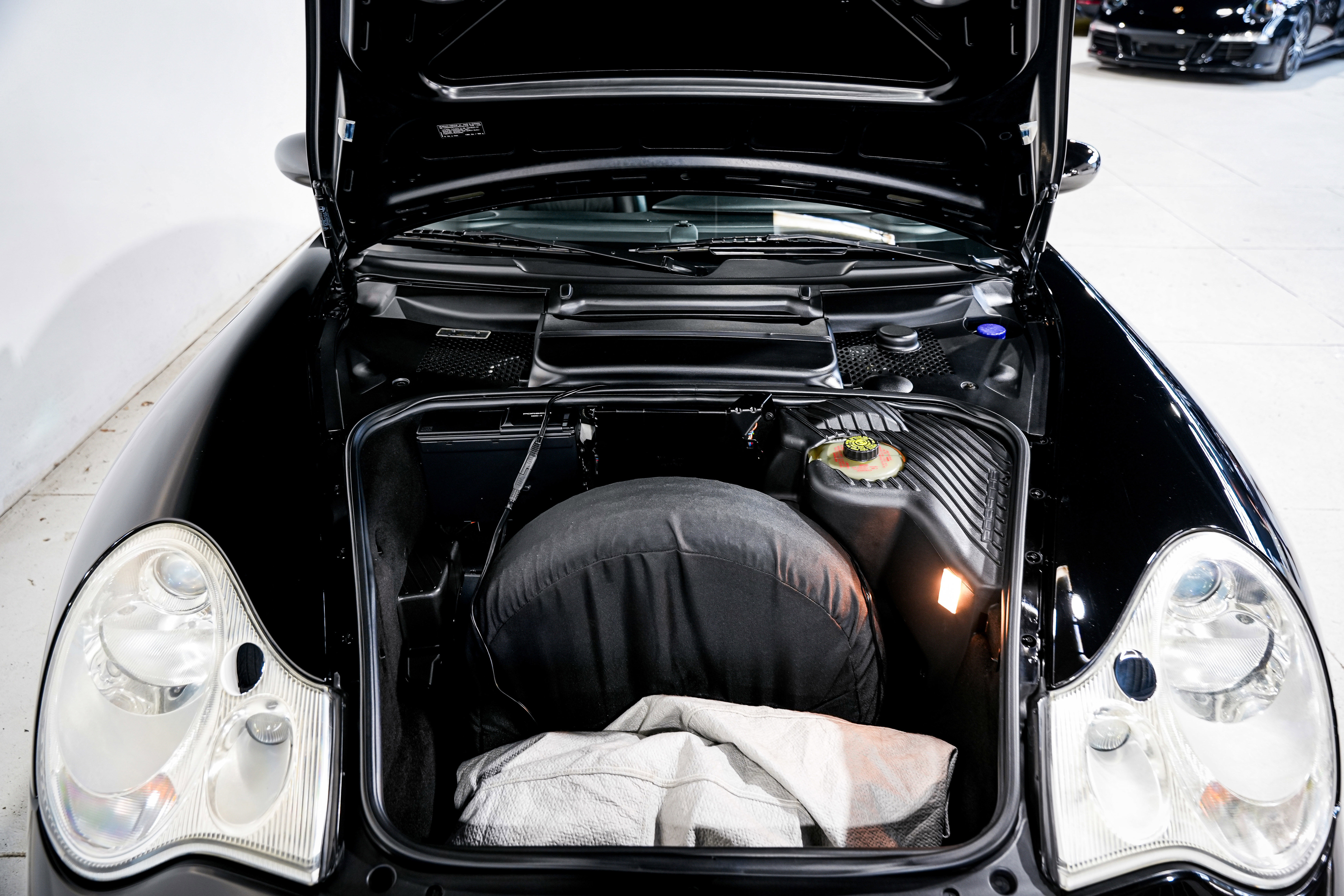 Used 2003 Porsche 911 Targa image 42