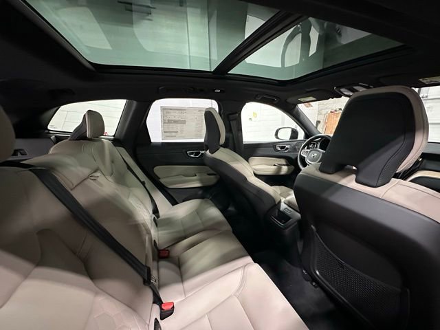 New 2026 Volvo XC60 B5 Plus w/ Protection Package Premier AWD/4WD image 15
