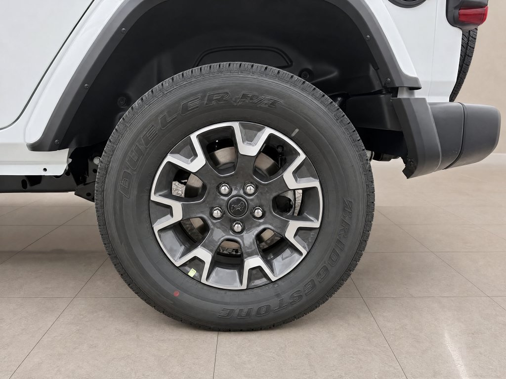 New 2026 Jeep Wrangler Unlimited Sahara AWD/4WD image 14