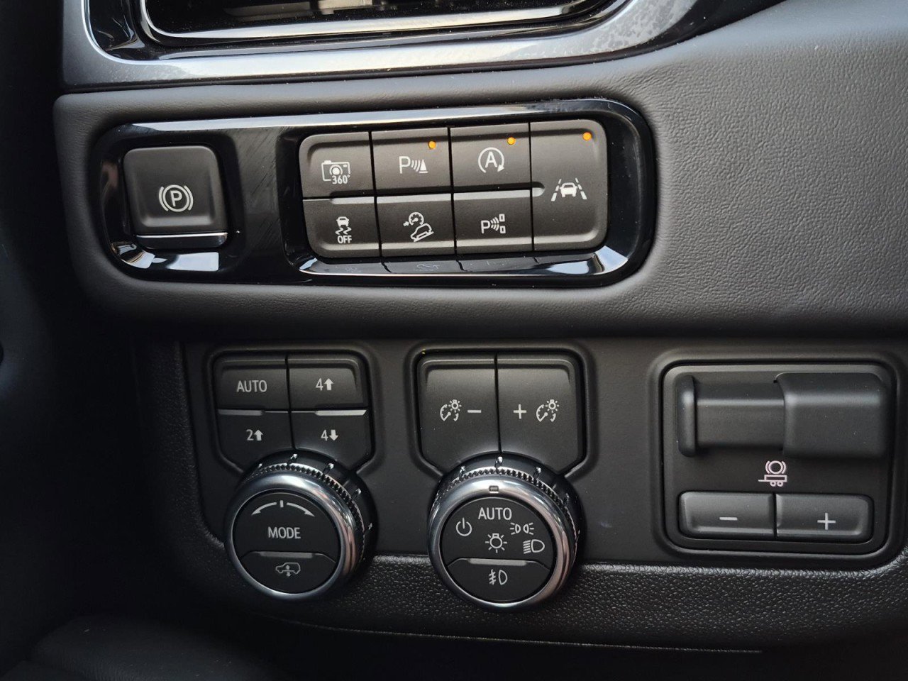 New 2026 GMC Yukon AT4 Ultimate image 21