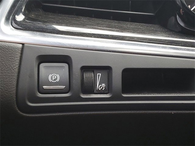 Certified 2022 Cadillac XT5 Premium Luxury image 25