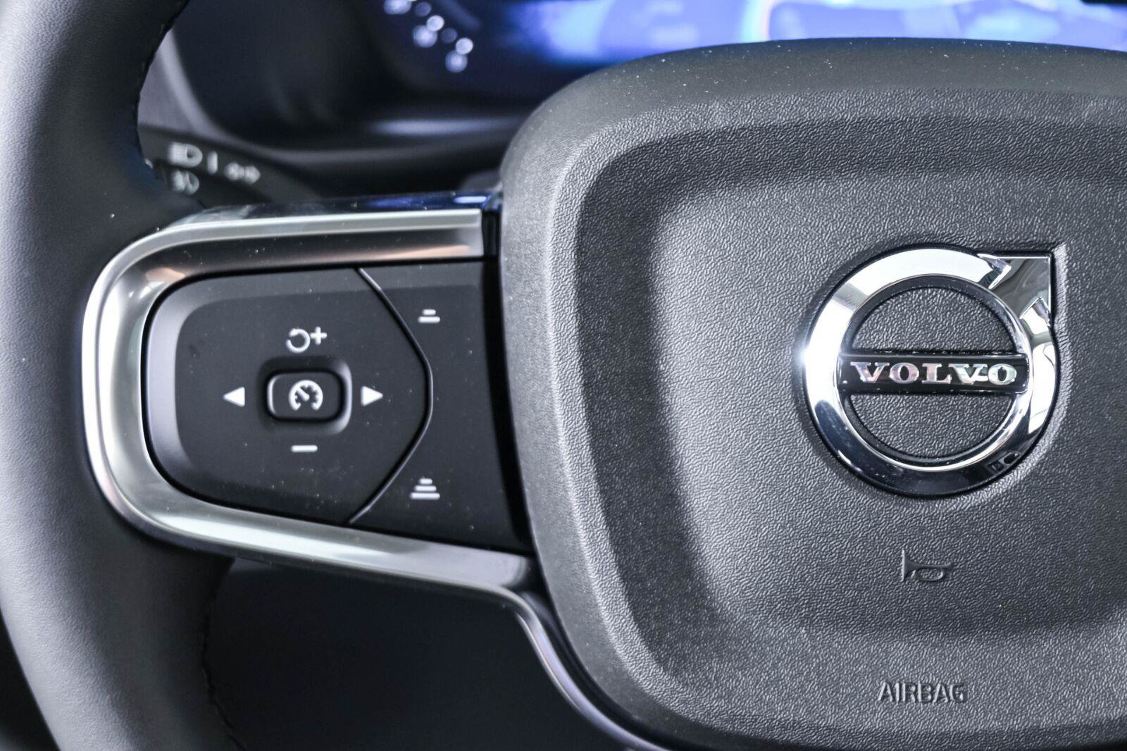 New 2026 Volvo XC40 B5 Ultra w/ Protection Package Premier AWD/4WD image 10