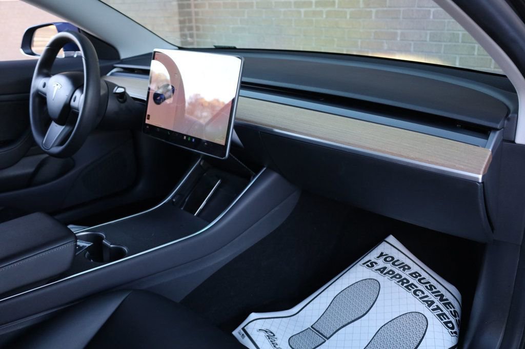 Used 2019 Tesla Model 3 Performance image 25