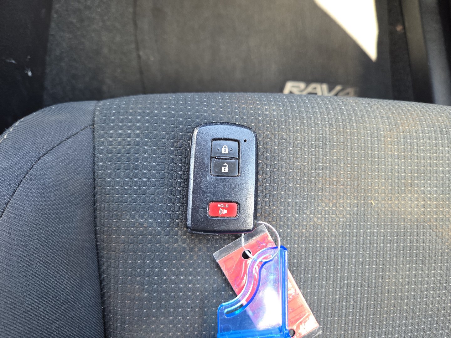Used 2018 Toyota RAV4 XLE w/ Plus Extra Value Package FWD image 30