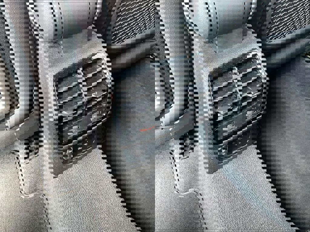 Used 2025 Audi Q3 2.0T Premium image 26