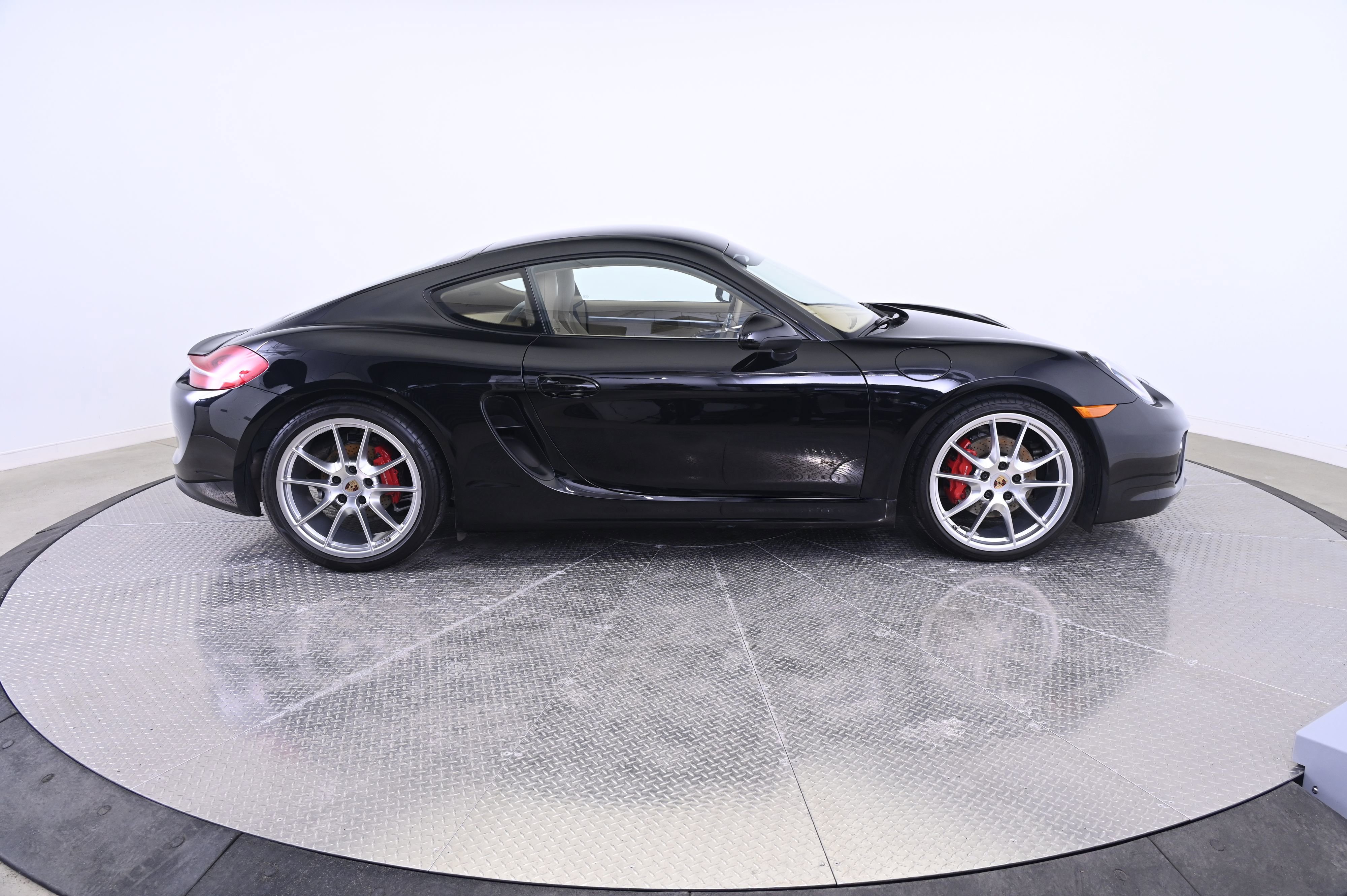 Certified 2014 Porsche Cayman S image 8