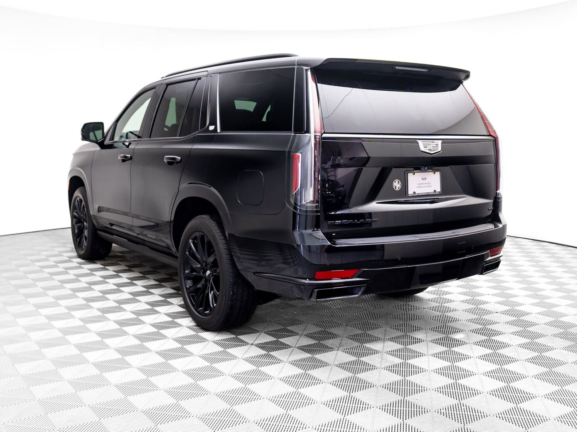Certified 2024 Cadillac Escalade ESV Sport Platinum w/ LPO, ONYX Package image 3