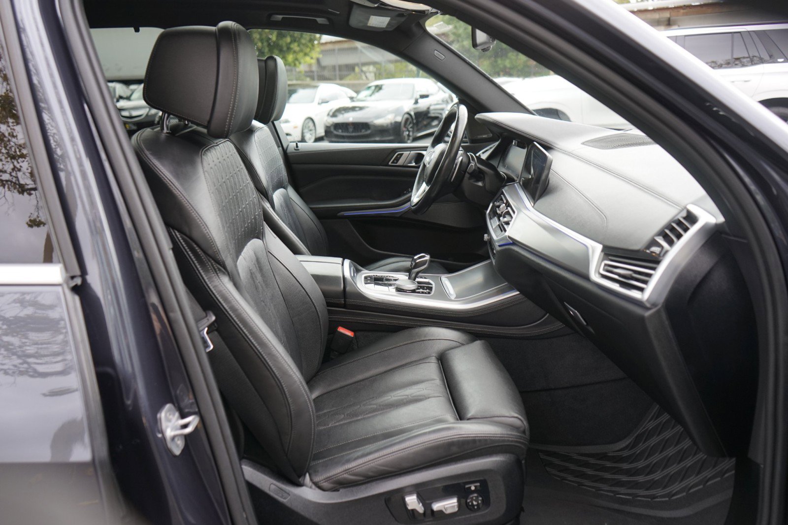 Used 2020 BMW X5 xDrive50i w/ Executive Package AWD/4WD image 20