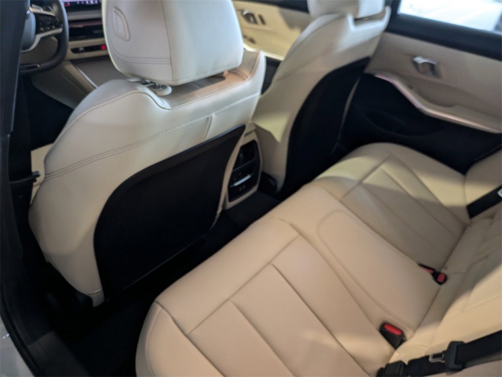 New 2026 BMW 330i Sedan image 8