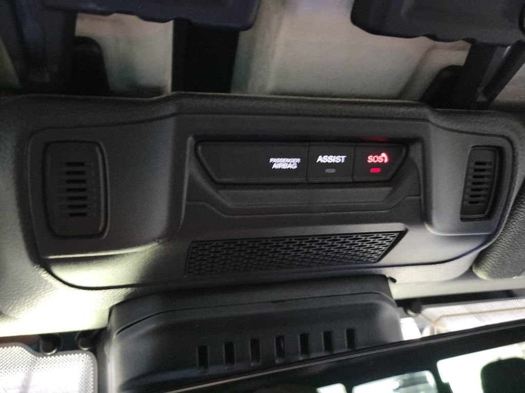 Used 2025 Jeep Gladiator Rubicon AWD/4WD image 18