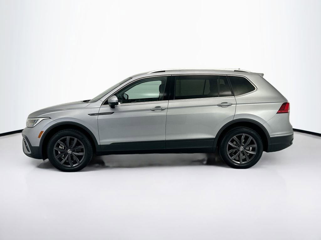 Used 2023 Volkswagen Tiguan SE FWD image 8