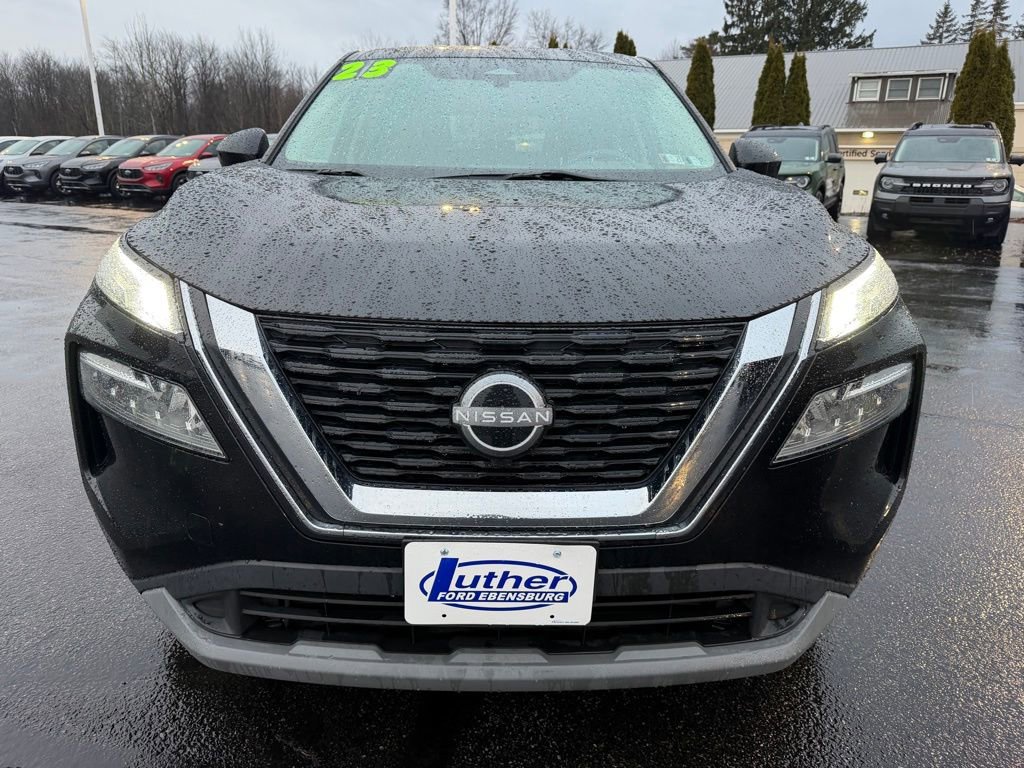 Used 2023 Nissan Rogue SV image 10