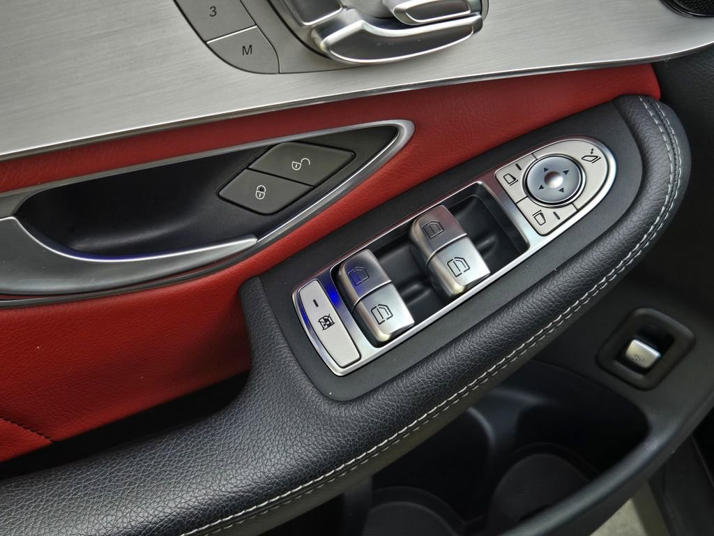 Used 2022 Mercedes-Benz GLC 300 image 11