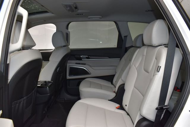 Certified 2025 Kia Telluride S FWD image 10
