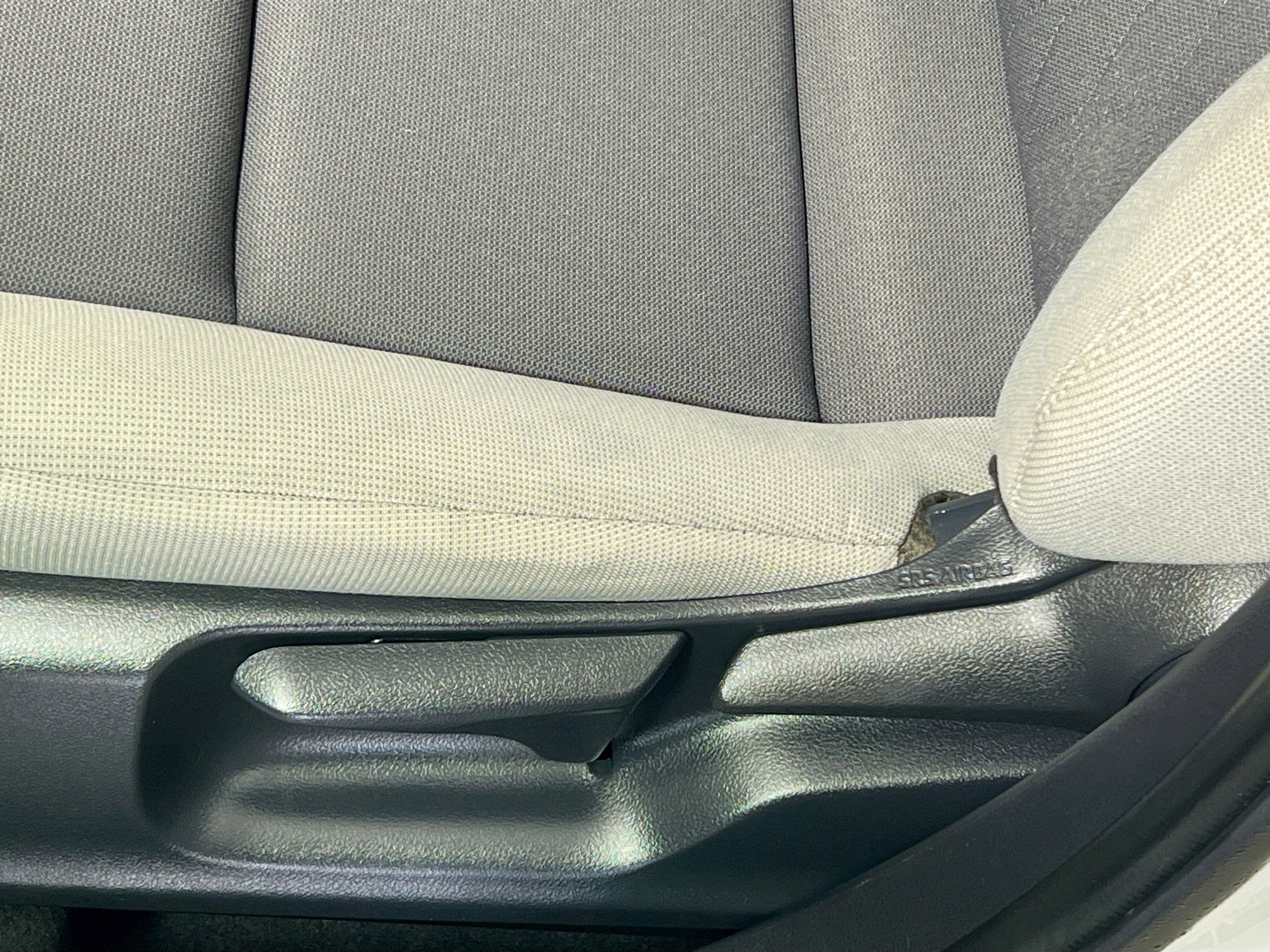 Used 2025 Toyota Corolla LE FWD image 14