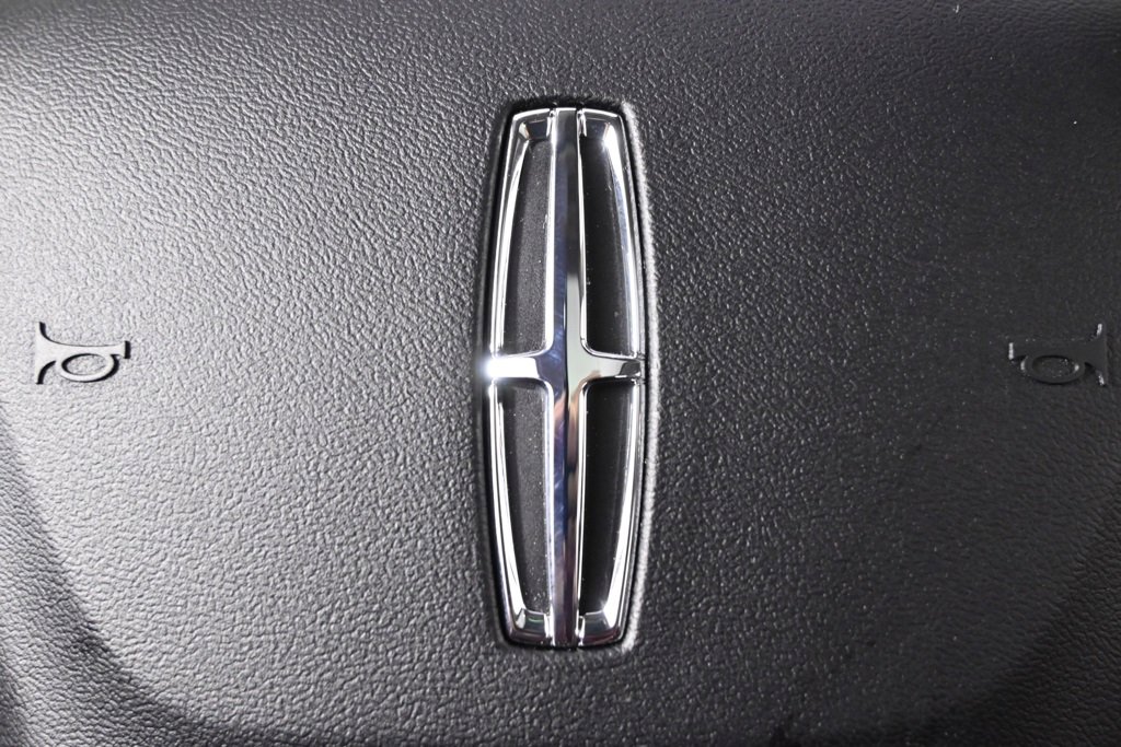 New 2026 Lincoln Corsair Reserve w/ Jet Appearance Package image 37