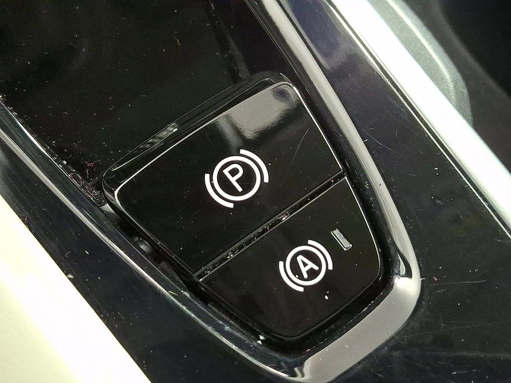 Used 2022 Volvo V60 T5 Cross Country w/ Advanced Package image 25