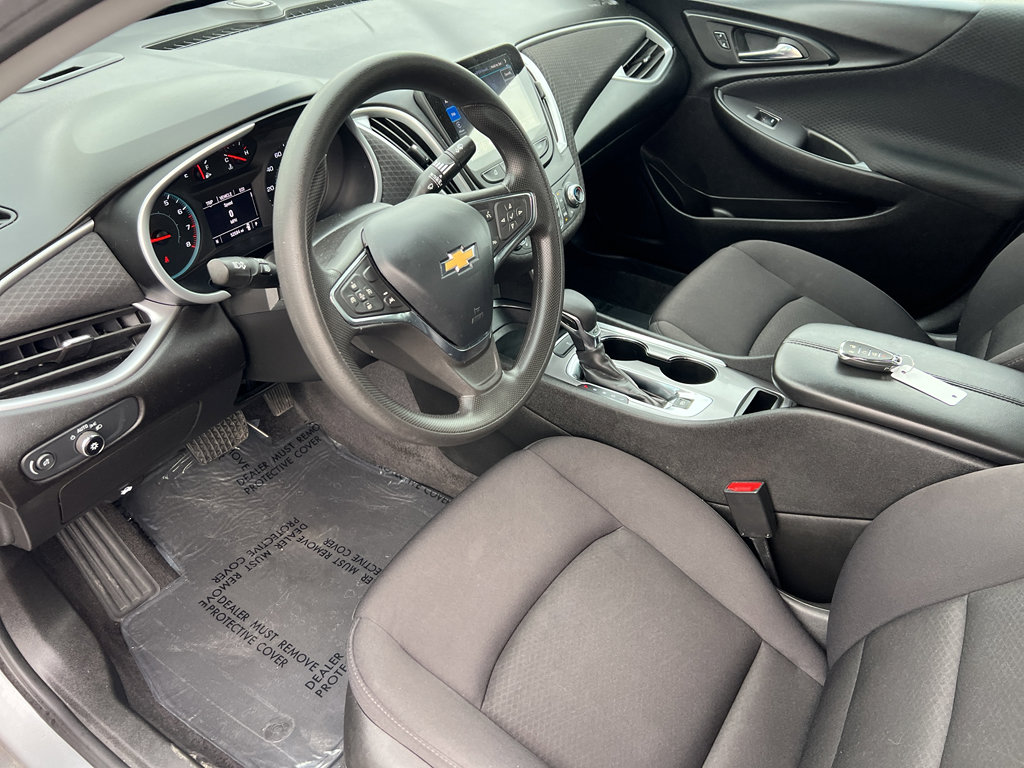 Used 2023 Chevrolet Malibu LT image 9