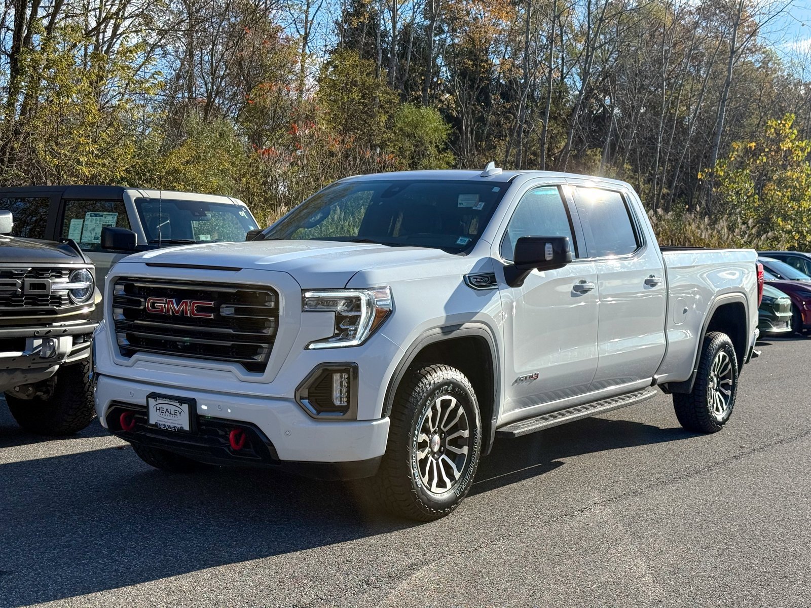 Used 2022 GMC Sierra 1500 AT4 w/ AT4 Premium Package image 3