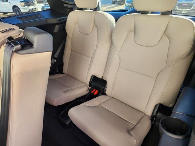 New 2026 Volvo XC90 T8 Plus w/ Protection Package Premier image 16