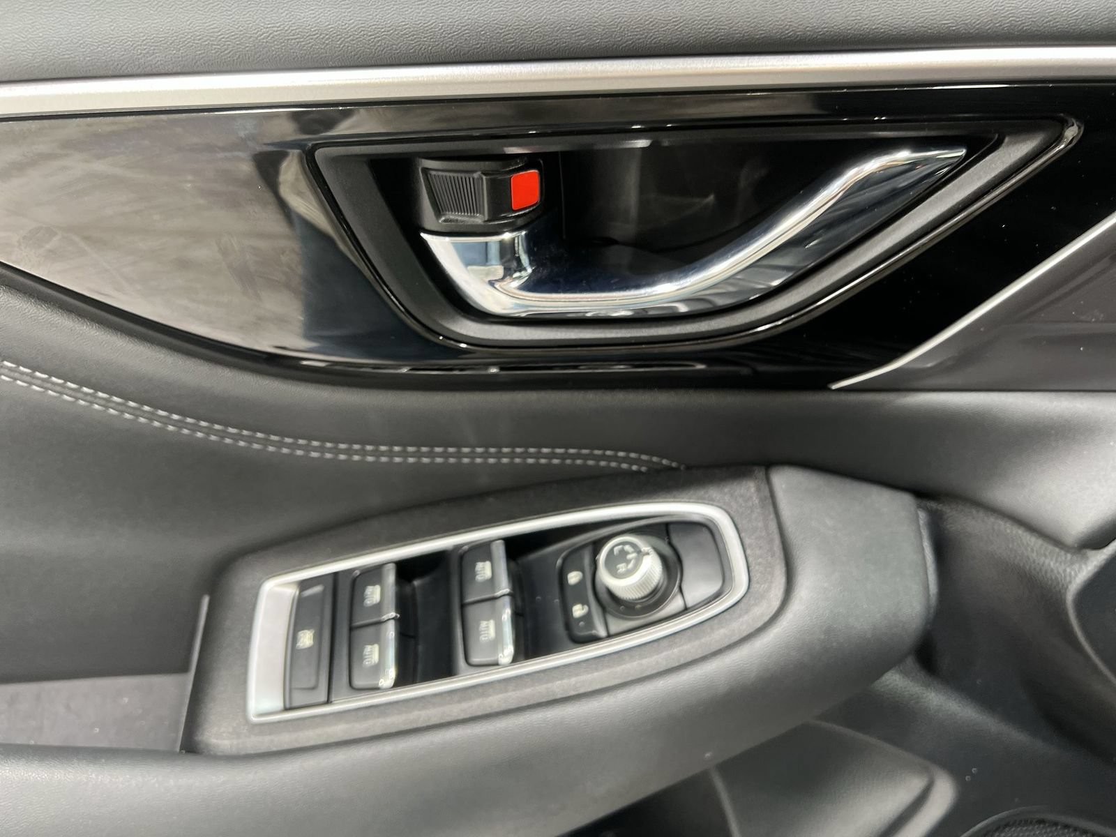 Used 2023 Subaru Outback Limited AWD/4WD image 13